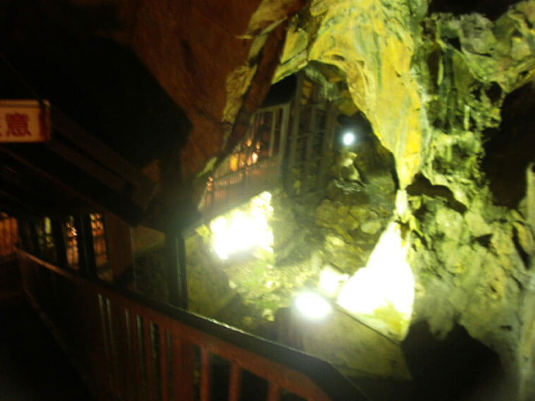 山形県旅行観光銀山温泉散策コース延沢銀坑洞